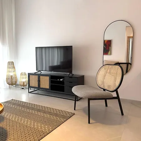 201 Lux Tower206 Lakatamia