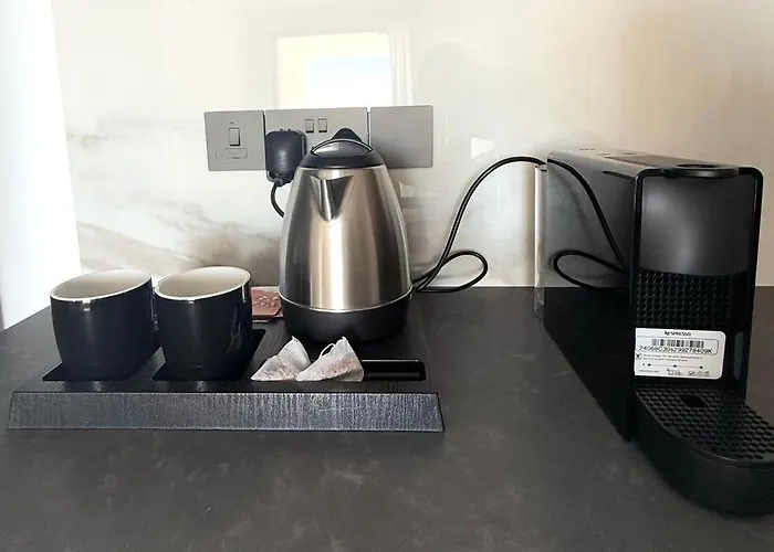 201 Lux Tower206 Daire Lakatamia