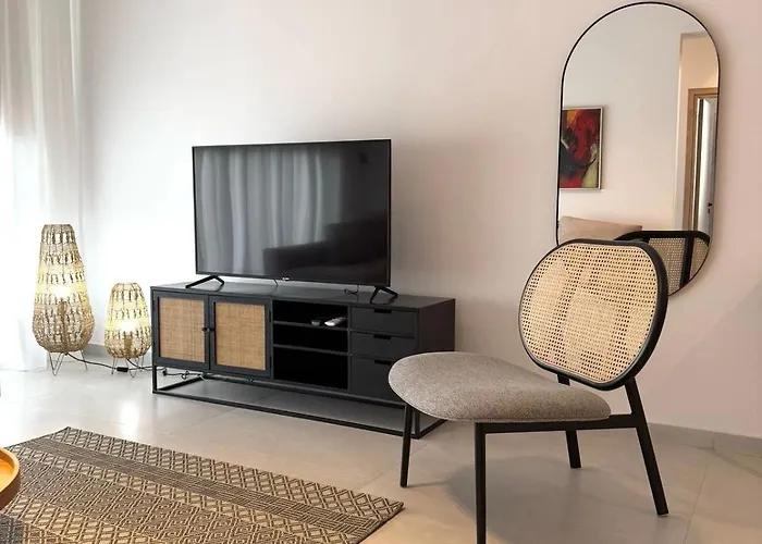 201 Lux Tower206 Lakatamia